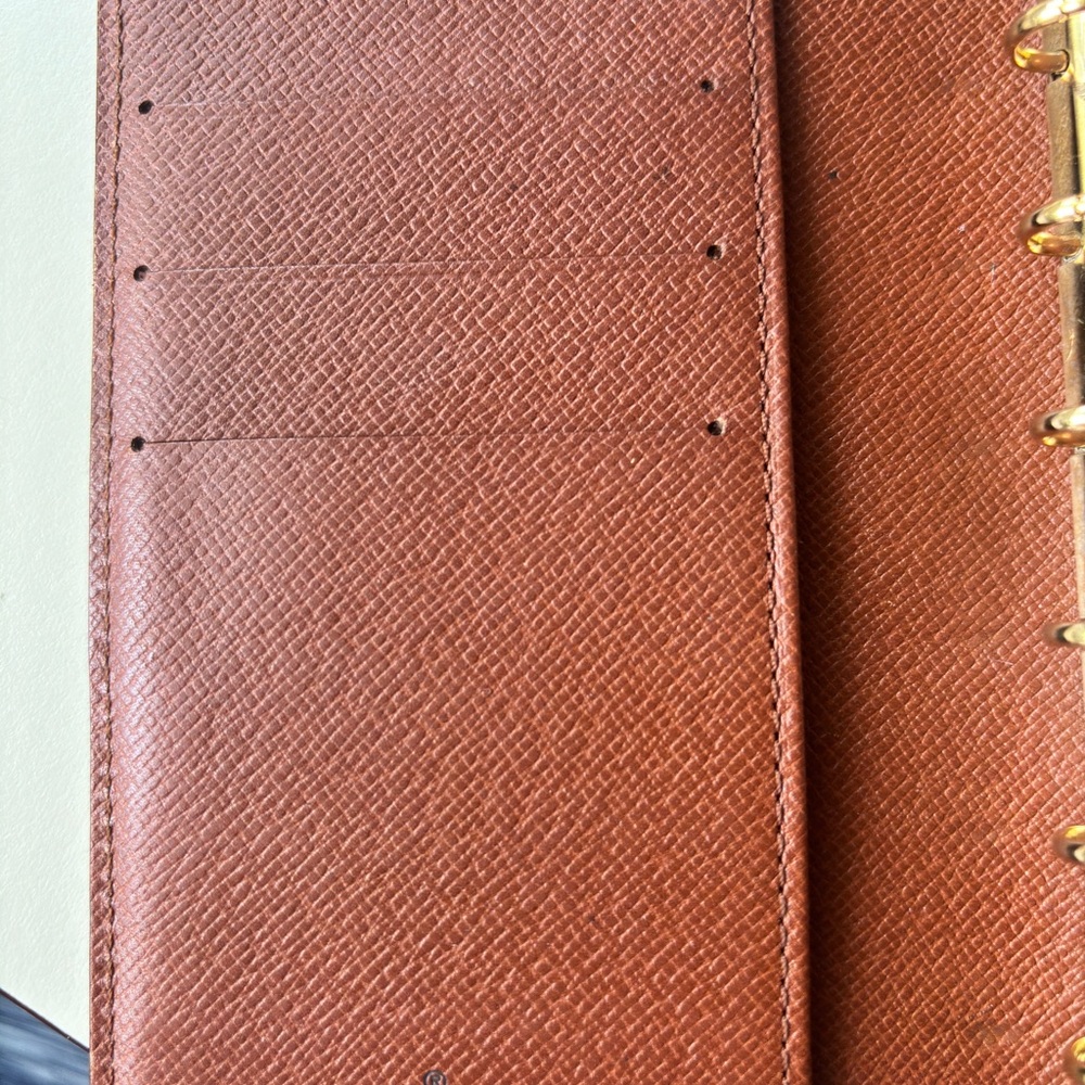 CLOSET CLEAR OUT PRICE CUT Pre-owned Louis Vuitton Agenda Cover - Picture 4 of 12